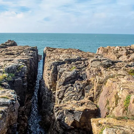 T2 Avec Piscine Et Wi-fi, Proche De Tanchet - Fr-1-92-740
