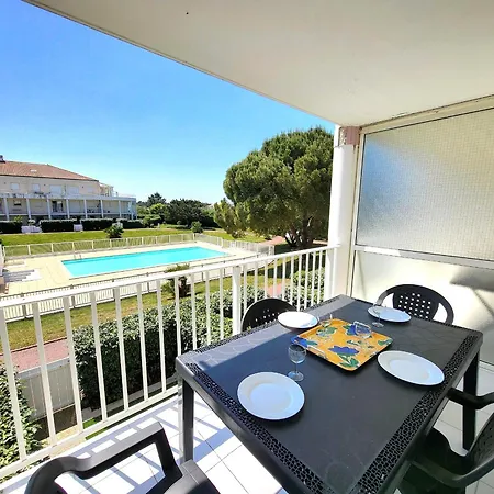 T2 Avec Piscine Et Wi-fi, Proche De Tanchet - Fr-1-92-740 *