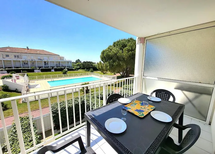 T2 Avec Piscine Et Wi-fi, Proche De Tanchet - Fr-1-92-740 *