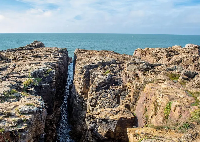 T2 Avec Piscine Et Wi-fi, Proche De Tanchet - Fr-1-92-740 *